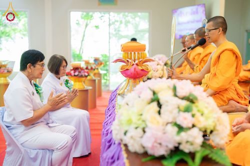 ภาพ No.178936:พิธีทอดกฐิน ณ ศูนย์ธุดงคสถานบ้านหมี่ อ.บ้านหมี่ จ.ลพบุรี ในโครงการกฐินสามัคคีทั่วไทย 30,000 วัด บูชาธรรม 80 ปี หลวงพ่อธัมมชโย โดยคณะศิษยานุศิษย์วัดพระธรรมกาย วันที่ 10 พฤศจิกายน พ.ศ. 2567