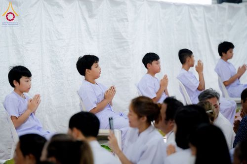 ภาพ No.143787:พิธีปลงผมยุวธรรมทายาท โครงการสามเณรโรงเรียนนานาชาติ รุ่นที่  13 ณ วิหารคด คอร์ 9 วัดพระธรรมกาย วันอาทิตย์ที่ 7 กรกฎาคม พ.ศ. 2567