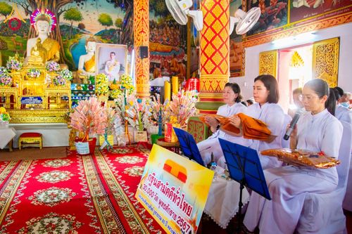 ภาพ No.165868:พิธีทอดกฐิน ณ วัดม่วงโตน ตำบลเหล่ายาว อำเภอบ้านโฮ่ง จังหวัดลำพูน ในโครงการกฐินสามัคคีทั่วไทย 30,000 วัด บูชาธรรม 80 ปี หลวงพ่อธัมมชโย โดยคณะศิษยานุศิษย์วัดพระธรรมกาย วันที่ 20 ตุลาคม พ.ศ. 2567