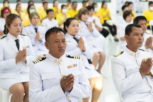 ภาพ No.194727:พิธีเจริญพระพุทธมนต์ และทำบุญตักบาตร ถวายพระราชกุศล แด่พระบาทสมเด็จพระเจ้าอยู่หัว เนื่องในโอกาสพระราชพิธีสมมงคล พระชนมายุเท่าพระบาทสมเด็จพระพุทธยอดฟ้าจุฬาโลกมหาราช สมเด็จพระปฐมบรมกษัตริยาธิราชแห่งพระราชวงศ์จักรี พุทธศักราช 2568 วันที่ 14 มกราคม พ.ศ. 2568