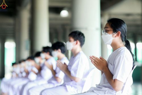 ภาพ No.82487:พิธีปลงผมนาคธรรมทายาท ในโครงการธรรมทายาทระดับอุดมศึกษา รุ่นที่ 50 ภาคฤดูฝน ในวันที่ 10 มิถุนายน พ.ศ. 2566 ณ วัดพระธรรมกาย