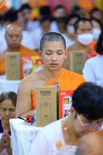 ภาพ No.116404:พิธีถวายสังฆทาน 106 วัด ณ วัดตะเคียน อ.บางกรวย จ.นนทบุรี วันเสาร์ที่ 20 มกราคม พ.ศ. 2567