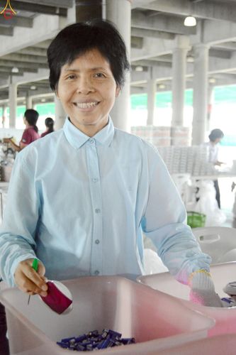 ภาพ No.246661:วันที่ 12 กันยายน พ.ศ. 2568 การเก็บงาน จัดเก็บไฟ LED ของเจ้าหน้าที่ทุกสถานะ ณ วิหารคด วัดพระธรรมกาย