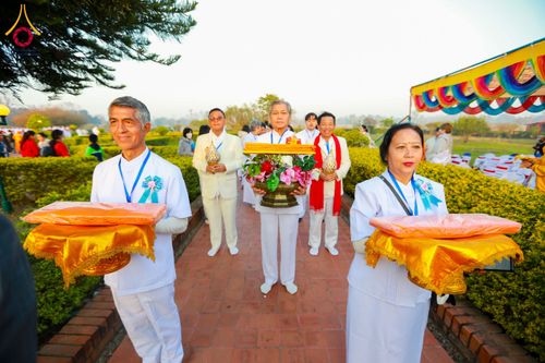 ภาพ No.130433:พิธีบรรพชาธรรมทายาท ในโครงการบรรพชา 1,250 รูป ณ แดนประสูติ สวนลุมพินี ประเทศเนปาล วันที่ 9 มีนาคม พ.ศ. 2567