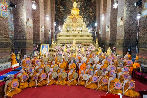 ภาพ No.123206:พิธีพระราชทานสัญญาบัตร พัดยศ และผ้าไตร แด่พระสงฆ์ในเขตปกครองคณะสงฆ์หนกลาง ณ วัดพระศรีมหาธาตุ เขตบางเขน กรุงเทพมหานคร และพิธีมุทิตาสักการะพระสังฆาธิการ ผู้ได้รับเลื่อนและตั้งสมณศักดิ์ ตามพระบรมราชโองการ ณ วัดพระธรรมกาย ในวันที่ 4 กุมภาพันธ์ พ.ศ. 2567
