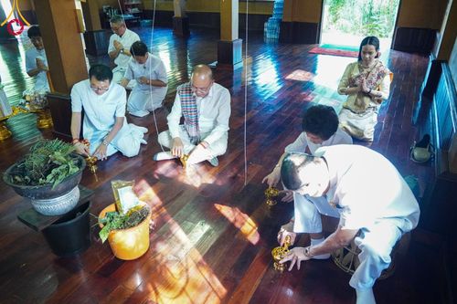 ภาพ No.98199:พิธีทอดกฐินสมทบวัดกัลยาณมิตร วัดป่าพระทัมเทพวง สปป.ลาว หลวงปู่สุวันคำ จันทสาโร วันที่ 23 พฤศจิกายน พ.ศ. 2566