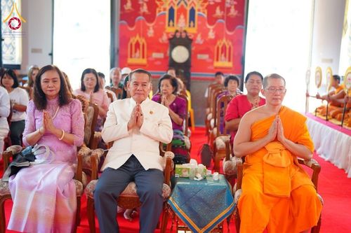 ภาพ No.182665:พิธีทอดกฐิน ณ วัดนาหนอง อ.เมือง จ.ราชบุรี ในโครงการทอดกฐินสามัคคีทั่วไทย 30,000 วัด บูชาธรรม 80 ปี หลวงพ่อธัมมชโย โดยคณะศิษยานุศิษย์วัดพระธรรมกาย วันที่ 9 พฤศจิกายน พ.ศ. 2567