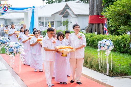 ภาพ No.174762:พิธีทอดกฐินสามัคคี ธรรมอุทยานบ้านแป้ง อำเภอพรหมบุรี จังหวัดสิงห์บุรี ในโครงการกฐินสามัคคีทั่วไทย 30,000 วัด บูชาธรรม 80 ปี หลวงพ่อธัมมชโย โดยคณะศิษยานุศิษย์วัดพระธรรมกาย วันที่ 26 ตุลาคม พ.ศ. 2567