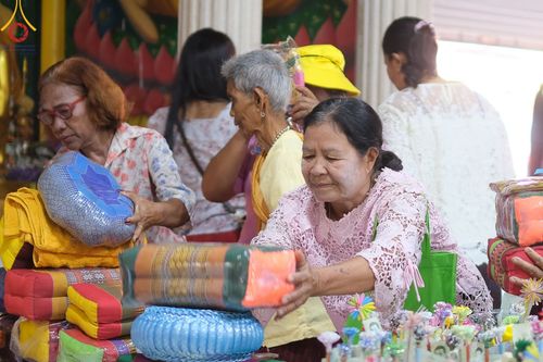 ภาพ No.168847:พิธีทอดกฐิน ณ วัดบ้านน้ำอ้อม จ.บุรีรัมย์ ในโครงการกฐินสามัคคีทั่วไทย 30,000 วัด บูชาธรรม 80 ปี หลวงพ่อธัมมชโย โดยคณะศิษยานุศิษย์วัดพระธรรมกาย วันที่ 23 ตุลาคม พ.ศ. 2567