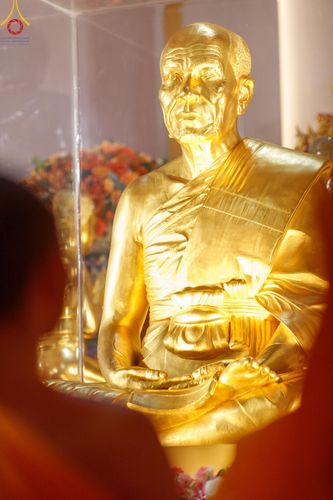 ภาพ No.194146:พระธรรมยาตราปฏิบัติธรรม และถ่ายภาพหมู่ประวัติศาสตร์ ณ วัดสองพี่น้อง ต.ต้นตาล อ.สองพี่น้อง จ.สุพรรณบุรี ในโครงการธรรมยาตรา กตัญญูบูชา มหาปูชนียาจารย์ พระมงคลเทพมุนี(สด จนฺทสโร) พระผู้ปราบมาร อนุสรณ์สถาน 7 แห่ง ปีที่ 13 วันที่ 12 มกราคม พ.ศ. 2568