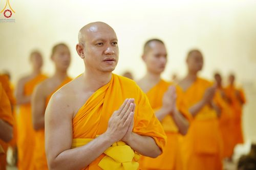 ภาพ No.188390:พิธีต้อนรับพระธรรมยาตรา ในโครงการธรรมยาตรา กตัญญูบูชา มหาปูชนียาจารย์ พระมงคลเทพมุนี(สด จนฺทสโร) พระผู้ปราบมาร อนุสรณ์สถาน 7 แห่ง ปีที่ 13 วันที่ 2 มกราคม พ.ศ. 2568 ณ วัดพระธรรมกาย จ.ปทุมธานี