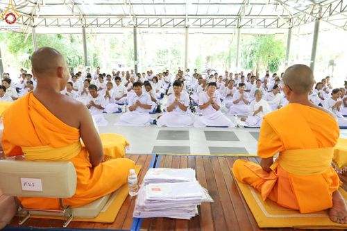 ภาพ No.152379:พิธีมอบสไบแก้ว โครงการอบรมอุบาสิกาแก้วจังหวัดบุรีรัมย์รุ่นที่ 1 วันที่ 6-8 กันยายน พ.ศ. 2567