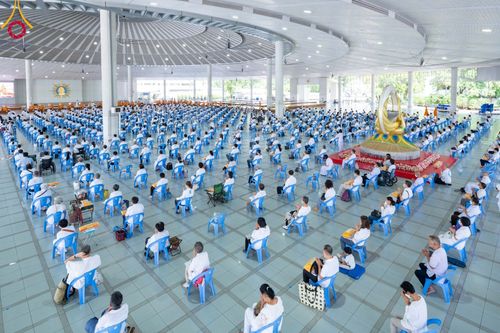 ภาพ No.100116:พิธีบุพเปตพลี  ครั้งที่ 143 วันที่ 27 พฤศจิกายน พ.ศ. 2566 วันพระ ขึ้น 15 ค่ำ เดือน 12 ณ หอฉันคุณยายอาจารย์ฯ วัดพระธรรมกาย