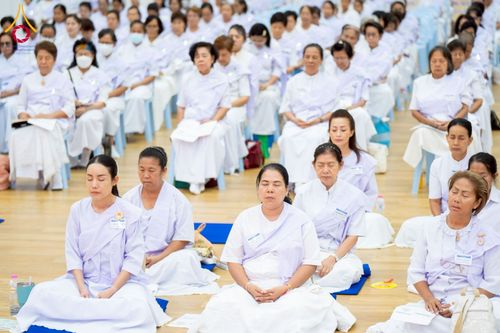 ภาพ No.224181:วันที่ 3-5 พฤษภาคม พ.ศ. 2568  กิจวัตร-กิจกรรมโครงการปฏิบัติธรรมอบรมศีลธรรม “บวชอุบาสิกาแก้ว” ถวายเป็นพระราชกุศล แด่พระบาทสมเด็จพระเจ้าอยู่หัว เนื่องในโอกาสมหามงคล “วันฉัตรมงคล” ณ วัดพระธรรมกาย อ.คลองหลวง จ.ปทุมธานี