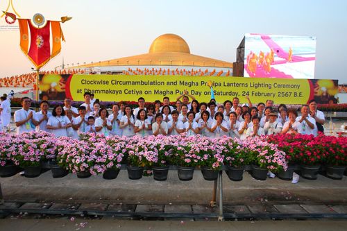 ภาพ No.124723:พิธีเวียนประทักษิณและจุดมาฆประทีป ในวันมาฆบูชา เสาร์ที่ 24 กุมภาพันธ์ พ.ศ. 2567 ณ พระมหาธรรมกายเจดีย์ วัดพระธรรมกาย