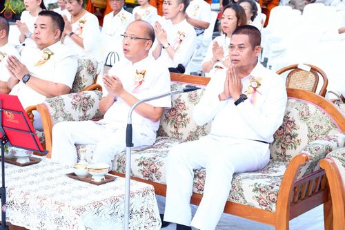 ภาพ No.236896:วันอาทิตย์ที่ 10 สิงหาคม พ.ศ. 2568 มหาสังฆทานครั้งยิ่งใหญ่ ตักบาตรพระ 10,000 รูป ถ.นิพัทธ์อุทิศ 3 ใจกลางนครหาดใหญ่ จ.สงขลา