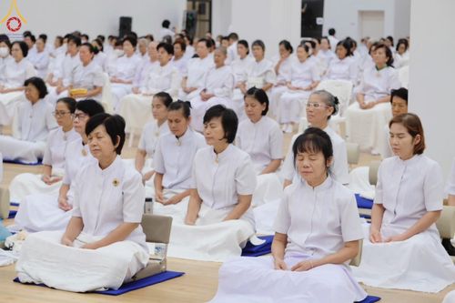 ภาพ No.157321:โครงการ อุบาสกแก้ว อุบาสิกาแก้ว รุ่นที่ 3 ตัวแทนทอดกฐินสามัคคีทั่วไทย 30,000 วัด บูชาธรรม 80 ปี หลวงพ่อธัมมชโย ระหว่างวันที่ 19-22 กันยายน พ.ศ. 2567 โซนกรุงเทพฯ-สมุทรปราการ ณ อาคาร 115 ปี คุณยายอาจารย์ฯ วัดพระธรรมกาย