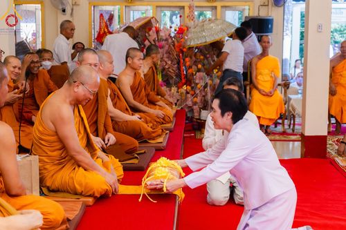 ภาพ No.176961:พิธีทอดกฐิน ณ วัดป่าบ้านเหล่า ต.ทุ่งก่อ อ.เวียงเชียงรุ้ง จ.เชียงราย ในโครงการทอดกฐินสามัคคีทั่วไทย 30,000 วัด บูชาธรรม 80 ปี หลวงพ่อธัมมชโย โดยคณะศิษยานุศิษย์วัดพระธรรมกาย วันที่ 26 ตุลาคม พ.ศ. 2567