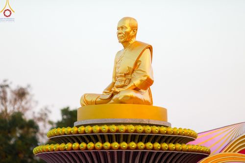 ภาพ No.112668:พิธีตักบาตรพระธรรมยาตราฯ ณ วัดสองพี่น้อง จ.สุพรรณบุรี วันที่ 15 มกราคม พ.ศ. 2567