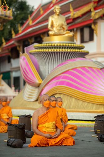 ภาพ No.113722:พระธรรมยาตราร่วมปฏิบัติธรรม และถ่ายภาพหมู่ประวัติศาสตร์ ปีที่ 12  วันที่ 16 มกราคม พ.ศ. 2567  ณ วัดโบสถ์บน จ.นนทบุรี
