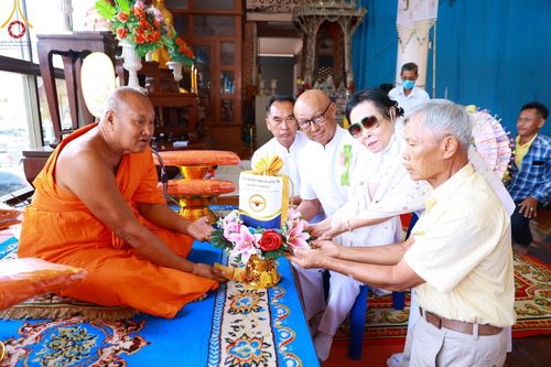 ภาพ No.97444:พิธีทอดกฐินสามัคคีทั่วไทย 5,000 วัด ณ วัดป่างิ้ว อ.สามโคก จ.ปทุมธานี วันที่ 19 พฤศจิกายน พ.ศ. 2566