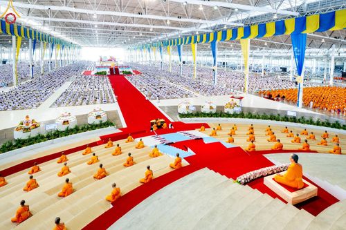 ภาพ No.159126:พิธีบูชาข้าวพระ ในวันอาทิตย์ต้นเดือน วันที่ 6 ตุลาคม พ.ศ. 2567 ณ สภาธรรมกายสากล วัดพระธรรมกาย