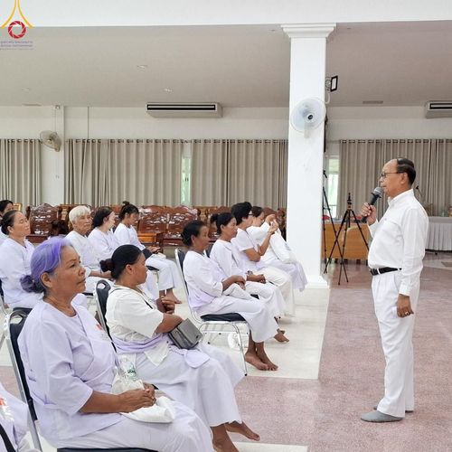 ภาพ No.155383:โครงการอุบาสกแก้ว อุบาสิกาแก้ว รุ่นที่ 2 ตัวแทนทอดกฐินสามัคคีทั่วไทย 30,000 วัด บูชาธรรม 80 ปี หลวงพ่อธัมมชโย ศูนย์ปฏิบัติธรรมเพชรบูรณ์ ต.นาป่า อ.เมือง จ.เพชรบูรณ์