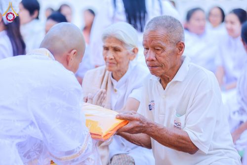 ภาพ No.181413:พิธีอุปสมบท ณ วัดศรีพันดอน อ.ภูเรือ จ.เลย วันที่ 4 ธันวาคม พ.ศ. 2567 จัดโดย ศูนย์ปฏิบัติธรรมแก้วภูเรือ ในโครงการอุปสมบทหมู่ บูชาธรรมมหาปูชนียาจารย์ ปี 2567