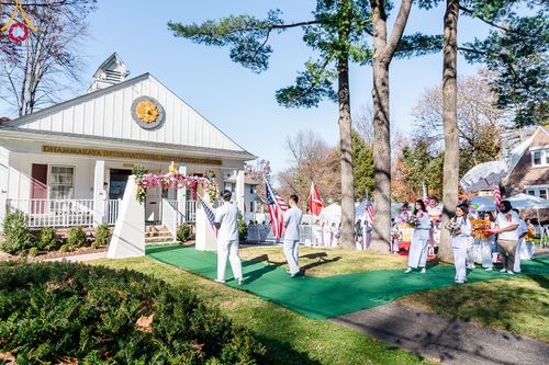 ภาพ No.100739:พิธีทอดกฐินบรมจักรพรรดิสร้างทุกสิ่ง  ณ วัดพระธรรมกายนิวเจอร์ซี ประเทศสหรัฐอเมริกา วันอาทิตย์ ที่ 19 พฤศจิกายน พ.ศ 2566