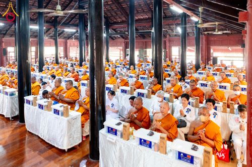 ภาพ No.202125:พิธีเจริญพระพุทธมนต์ ปฏิบัติธรรม มอบทุนการศึกษา ถวายสังฆทาน 108 วัด เพื่อถวายเป็นพุทธบูชา และขับเคลื่อนโครงการหมู่บ้านรักษาศีล 5 โดยคณะสงฆ์จังหวัดนครปฐม คณะศิษยานุศิษย์วัดพระธรรมกาย โครงการธรรมยาตรา ปีที่ 13 ณ วัดบางปลา อำเภอบางเลน จังหวัดนครปฐม