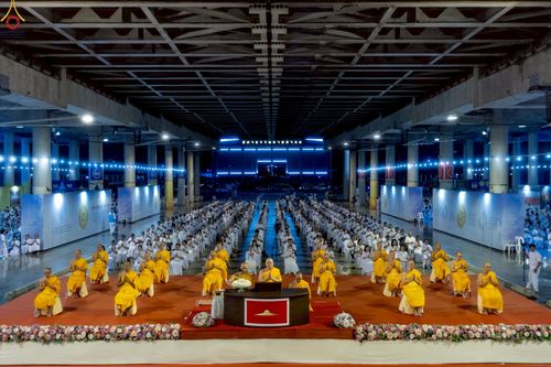 ภาพ No.241150:วันพุธที่ 27 สิงหาคม พ.ศ. 2568 พิธีฉลองชัยสวดมนต์ บทธัมมจักกัปปวัตตนสูตร ครบ 7,650,575,757 จบ ในวันธรรมชัย วัดพระธรรมกาย