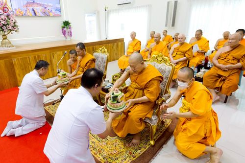 ภาพ No.232911:วันที่ 8  กรกฏาคม พ.ศ. 2568 สัมมนาคณะสงฆ์โซนภาคตะวันตก เพื่อฟื้นฟูพระพุทธศาสนา โครงการทอดกฐิน 30,000 วัดทั่วไทย ประจำปีพุทธศักราช 2568 ณ ศูนย์ปฏิบัติธรรมพระมงคลเทพมุนี อ.สองพี่น้อง จ.สุพรรณบุรี