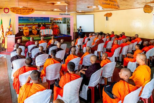 ภาพ No.225544:วันที่ 1 พฤษภาคม พ.ศ. 2568 พิธีเปิดโครงการ สยาม-ลังกา ธรรมยาตรา ฉลองเทศกาลวิสาขบูชาแห่งชาติ ศรีลังกา  และ บูชาธรรม 81 ปี หลวงพ่อธัมมชโย