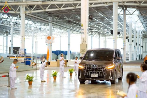 ภาพ No.237198:วันอาทิตย์ที่ 11 สิงหาคม พ.ศ. 2568 งานบุญวันอาทิตย์ พิธีจุดเทียนใจ ไฟนิรันด์ อนันตชัย ณ วัดพระธรรมกาย จ.ปทุมธานี