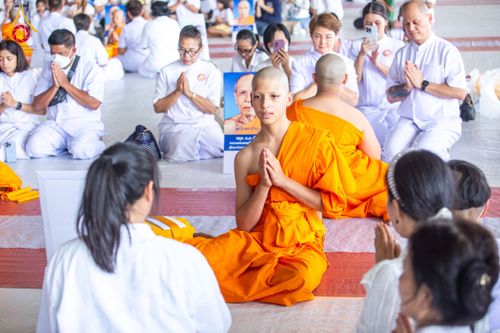 ภาพ No.134945:พิธีถวายบาตรแด่นาคธรรมทายาท ในโครงการบรรพชาสามเณรฟื้นฟูพระพุทธศาสนาทั่วไทย ณ สภาธรรมกายสากล วัดพระธรรมกาย จ.ปทุมธานี วันเสาร์ที่ 6 เมษายน พ.ศ. 2567