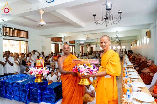 ภาพ No.175870:พิธีทอดผ้าป่าสมทบกฐิน ณ วัดธัมเมสวา รามายา มาตะเล ศรีลังกา โดยมูลนิธิธรรมกาย ในนามหลวงพ่อธัมมชโย วันที่ 9 พฤศจิกายน พ.ศ. 2567