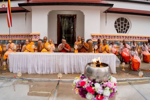 ภาพ No.229923:วันที่ 4 และ 12 พฤษภาคม พ.ศ. 2568 พิธีจุดวิสาขประทีป ถวายเป็นพุทธบูชา ณ วัดสุภัทรารามา มหาวิหาร เมืองบาดุลลา ประเทศศรีลังกา