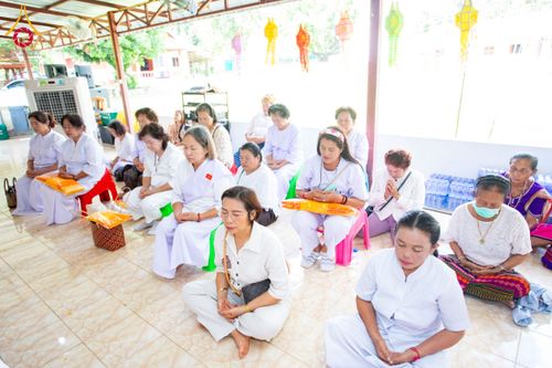 ภาพ No.173325:พิธีทอดกฐิน วัดศรีดงเย็น จ.ลำพูน ในโครงการกฐินสามัคคีทั่วไทย 30,000 วัด บูชาธรรม 80 ปี หลวงพ่อธัมมชโย โดยคณะศิษยานุศิษย์วัดพระธรรมกาย วันที่ 31 ตุลาคม พ.ศ. 2567