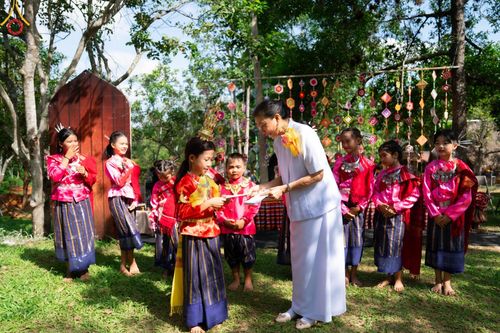 ภาพ No.142395:พิธีทอดผ้าป่า เพื่อสมทบทุนสร้างมหาวิหาร วันเสาร์ ที่ 22 มิถุนายน พ.ศ. 2567 ณ ศูนย์ปฏิบัติธรรมแก้วภูเรือ อ.ภูเรือ จ.เลย