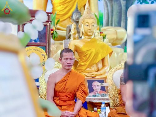 ภาพ No.274164:วันที่ 30 ตุลาคม พ.ศ. 2568 พิธีทอดกฐินสามัคคีทั่วไทย ณ วัดเวฬุวนาราม อ.สมเด็จ จ.กาฬสินธุ์ โดยคณะศิษยานุศิษย์ บูชาธรรม 81 ปี หลวงพ่อธัมมชโย