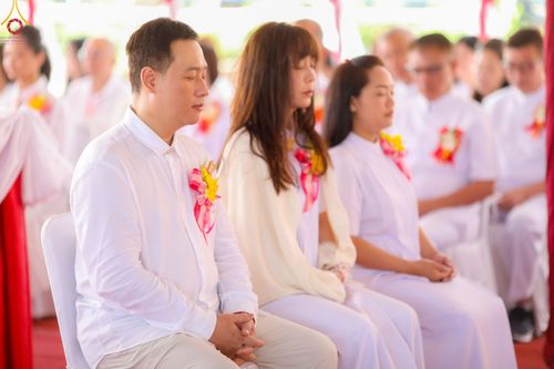 ภาพ No.104128:พิธีโปรยรัตนชาติ วางศิลาฤกษ์ สามเณรธรรมทายาทชาวอินโดนีเซียกว่า 1,000 รูป ณ มหาเจดีย์บุโรพุทโธ ประเทศอินโดนีเซีย ในวันที่ 21 ธันวาคม พ.ศ. 2566