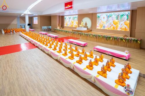 ภาพ No.149030:พิธีถวายคิลานเภสัชและอุปกรณ์ทางการแพทย์ เนื่องในวันธรรมชัย วันอาทิตย์ที่ 18 สิงหาคม พ.ศ. 2567 ณ ห้องแก้วสารพัดนึก 2 สภาธรรมกายสากล วัดพระธรรมกาย