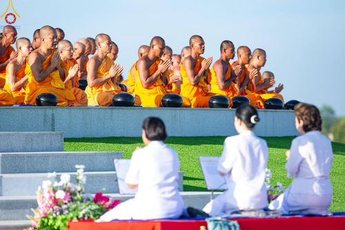 ภาพ No.211884:วันจันทร์ที่ 17 มีนาคม พ.ศ. 2568 พิธีตักบาตรพระกว่า 300 รูป ฉลองพิธีประดิษฐานพระบรมสารีริกธาตุ ณ ปทุมเจดีย์ เจดีย์พระพุทธเจ้า 5 พระองค์ ศูนย์อบรมเยาวชนปัตตานี บ้านโคกดีปลี ตำบลตุยง อำเภอหนองจิก จังหวัดปัตตานี