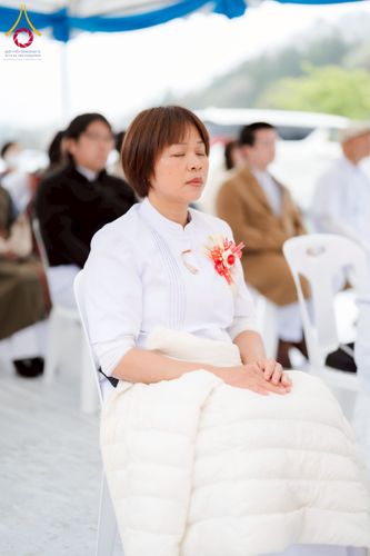 ภาพ No.220851:วันที่ 13 เมษายน พ.ศ. 2568 พิธีโปรยรัตนชาติปฐมเริ่มสถาปนาเจดีย์ และ พิธีเปิดหมู่บ้านปฏิบัติธรรม เพื่อการบรรลุธรรม ณ วัดป่าธรรมกายนานาชาติโทชิหงิ  ประเทศญี่ปุ่น