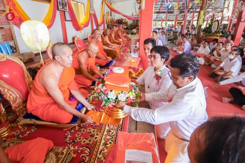 ภาพ No.169226:พิธีทอดกฐิน ณ วัดเนินสว่างวราราม จ.พิษณุโลก ในโครงการกฐินสามัคคีทั่วไทย 30,000 วัด บูชาธรรม 80 ปี หลวงพ่อธัมมชโย โดยคณะศิษยานุศิษย์วัดพระธรรมกาย วันที่ 24 ตุลาคม พ.ศ. 2567