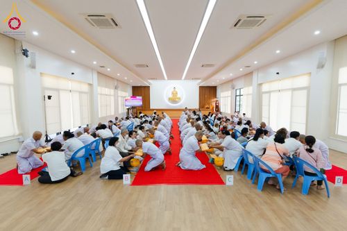 ภาพ No.181449:พิธีบรรพชาอุปสมบท ณ วัดบ้านอ่าง ต.อ่างคีรี อ.มะขาม จ.จันทบุรี วันที่ 6 ธันวาคม พ.ศ. 2567 ในโครงการอุปสมบทหมู่ บูชาธรรมมหาปูชนียาจารย์ ปี 2567 โดยทีมงานลูกพระธัมฯ ศูนย์ปฏิบัติธรรมจันทบุรี จ.จันทบุรี