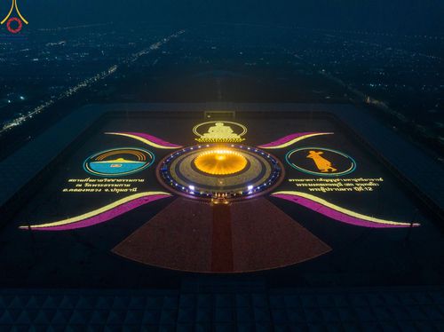 ภาพ No.122187:พิธีจุดประทีปถวายเป็นพุทธบูชา และบูชาธรรมมหาปูชนียาจารย์ พระมงคลเทพมุนี(สด จนฺทสโร) ในโครงการธรรมยาตรา กตัญญูบูชา มหาปูชนียาจารย์ พระมงคลเทพมุนี(สด จนฺทสโร) พระผู้ปราบมาร อนุสรณ์สถาน 7 แห่ง ปีที่ 12 วันที่ 31 มกราคม พ.ศ. 2567 ณ วัดพระธรรมกาย จ.ปทุมธานี (