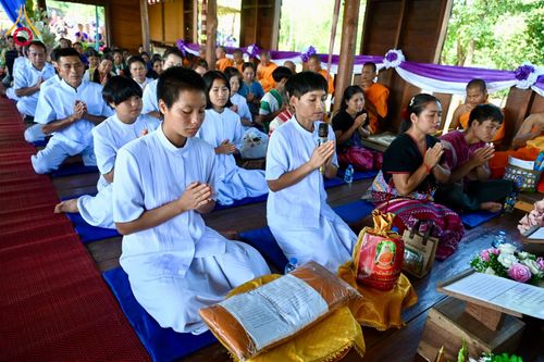 ภาพ No.176690:พิธีทอดกฐิน สำนักสงฆ์เคาะทีโคะ อ.ท่าสองยาง จ.ตาก ในโครงการกฐินสามัคคีทั่วไทย 30,000 วัด บูชาธรรม 80 ปี หลวงพ่อธัมมชโย โดยคณะศิษยานุศิษย์วัดพระธรรมกาย วันที่ 10 พฤศจิกายน พ.ศ. 2567