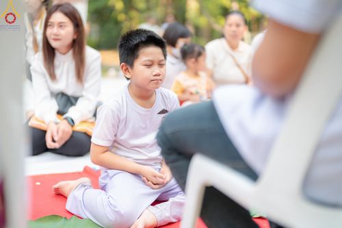 ภาพ No.135017: พิธีบรรพชาสามเณร  พิธีตักบาตรฉลองสามเณรใหม่ วันที่ 1 เมษายน พ.ศ.2567 ในโครงการบรรพชาสามเณรฟื้นฟูพระพุทธศาสนาทั่วไทย ณ ศูนย์ปฏิบัติธรรมแก้วเมืองเลย