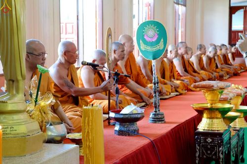 ภาพ No.259571:วันที่ 19 ตุลาคม พ.ศ. 2568 พิธีทอดกฐินสามัคคีทั่วไทย 30,000 วัด โดยคณะศิษยานุศิษย์ บูชาธรรม 81 ปี หลวงพ่อธัมมชโย ณ วัดโมกข์ อ.พระประแดง จ.สมุทรปราการ